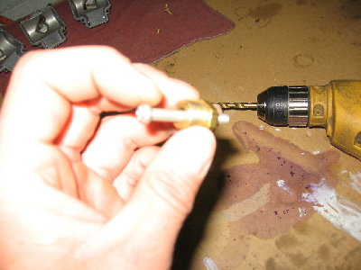 plug and panhead screw, showing how much vent clearance there is...