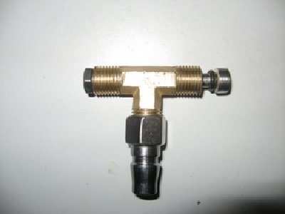 IMG_1373.jpg (43.93 KiB) Viewed 4784 times Valve open. This is positioned directly behind QEV's piston so the gun pilots mighty quickly.