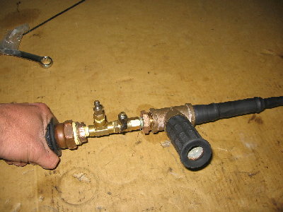 Showing the exhaust port(through the handle)...