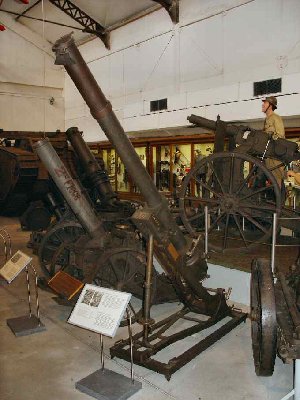 120 mm pneumatic mortar Brandt-Lhuillier.jpg (49.69 KiB) Viewed 21856 times 120 mm pneumatic mortar Brandt-Lhuillier.jpg